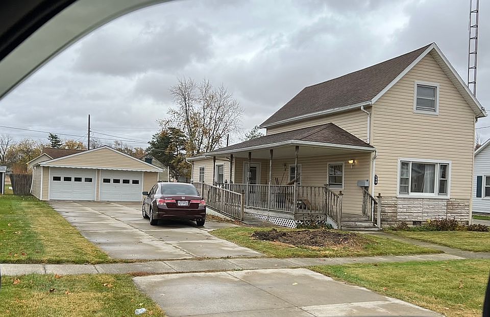 1st image of 209 S Pearl St