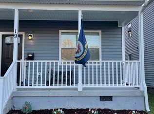 19 Chamberlin Ave W, Hampton, VA 23663