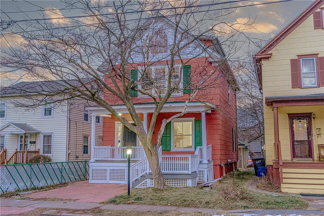 35 Madison St photo 1