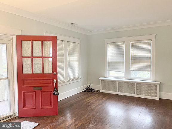4th image of 3507 N Pershing Dr
