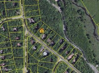 9 Lake View Dr, Lake Ariel, PA 18436