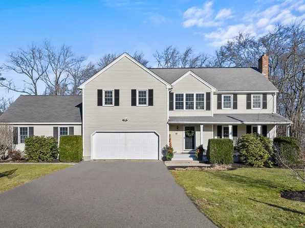 17 Lt William S Haynes Memorial Dr, Millbury, MA 01527