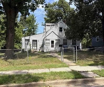 1st image of 6600 Foster St