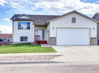3027 New England St, Rapid City, SD 57703