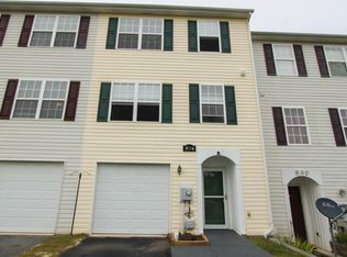 994 Aztec Dr, Martinsburg, WV 25405