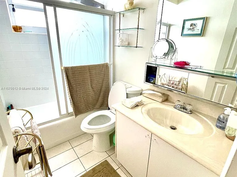 465 Paradise Isle Blvd #101 — Photo 15