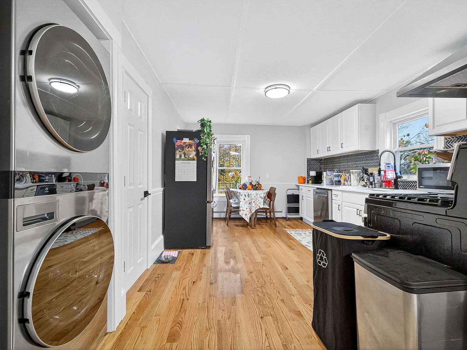 3 bed, 1.5 bath, 780 sqft, $3,695 — Photo 4