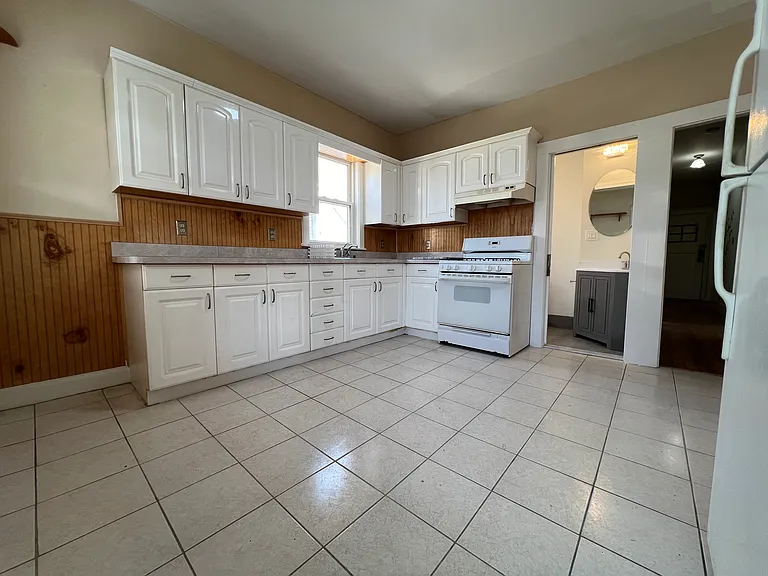 132 Buttonwood St #2 — Photo 1