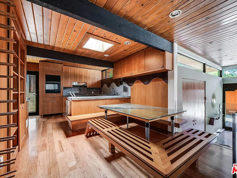 22277 Buena Ventura St — Photo 23