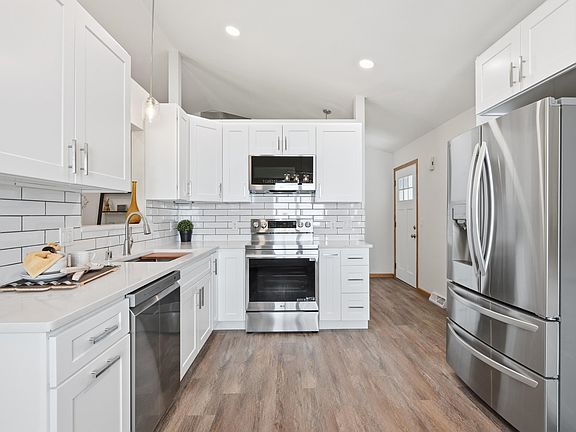 4th image of 8405 Shale Dr