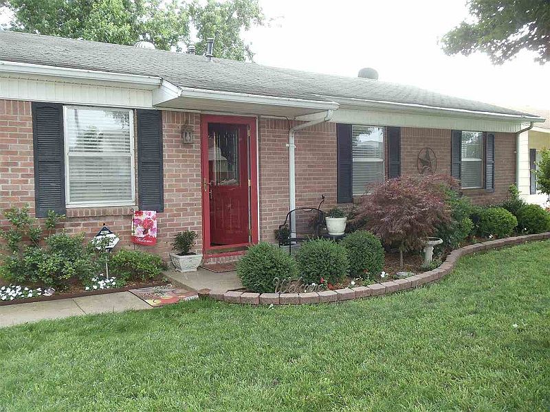1st image of 1309 S Lee Cir