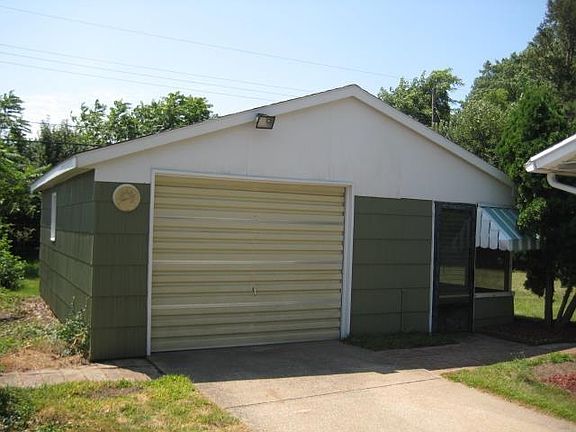 2nd image of 3404 Sorin St