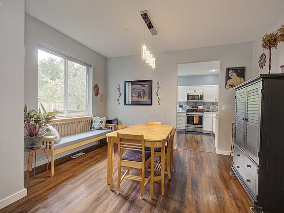 5th image of 3507 NE 95th Way