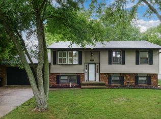 103 N Bayberry Ct, Bloomington, IL 61704