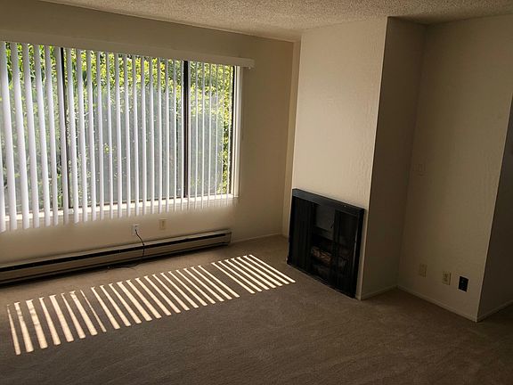 4th image of 1329 El Camino Real APT 7