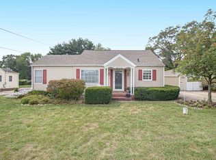 56697 Oak Rd, South Bend, IN 46619