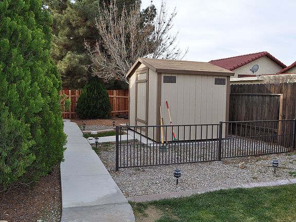 2nd image of 15590 Via Montego St