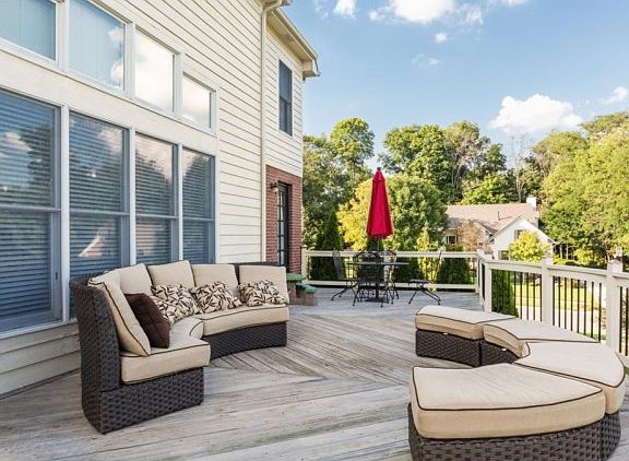 4th image of 1101 Huntington Woods Point