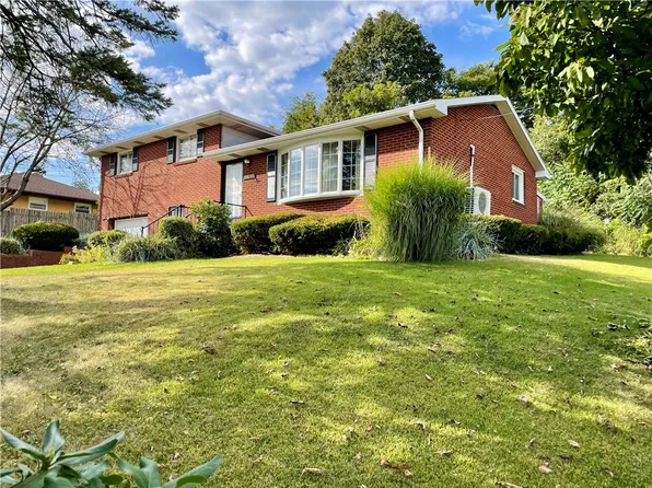 1306 Spring St, Latrobe, PA 15650