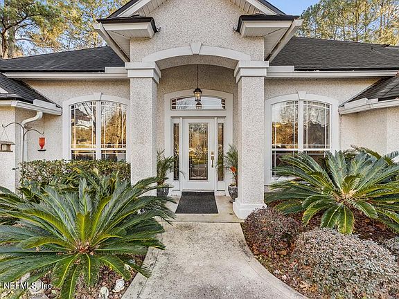 5th image of 3975 Country Meadows Dr