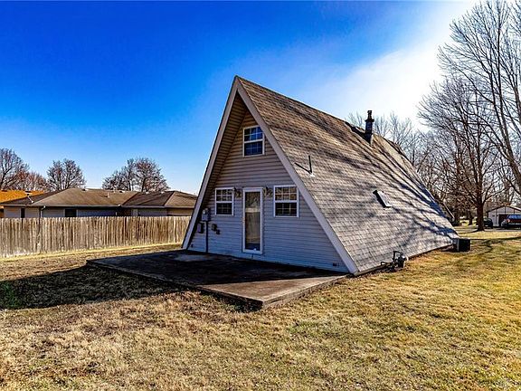 4th image of 79 Iceland Dr