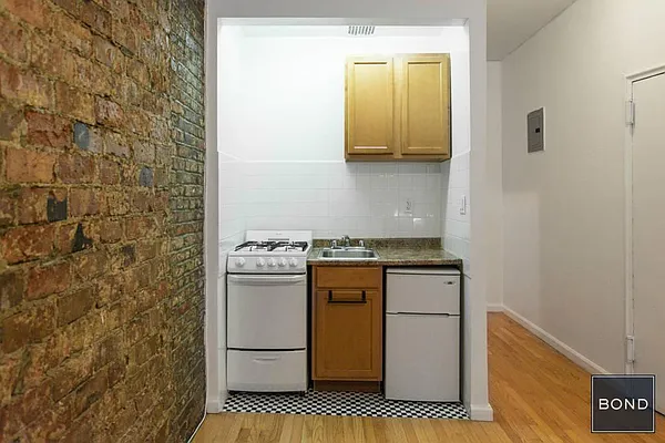 Rented by Bond New York | media 15