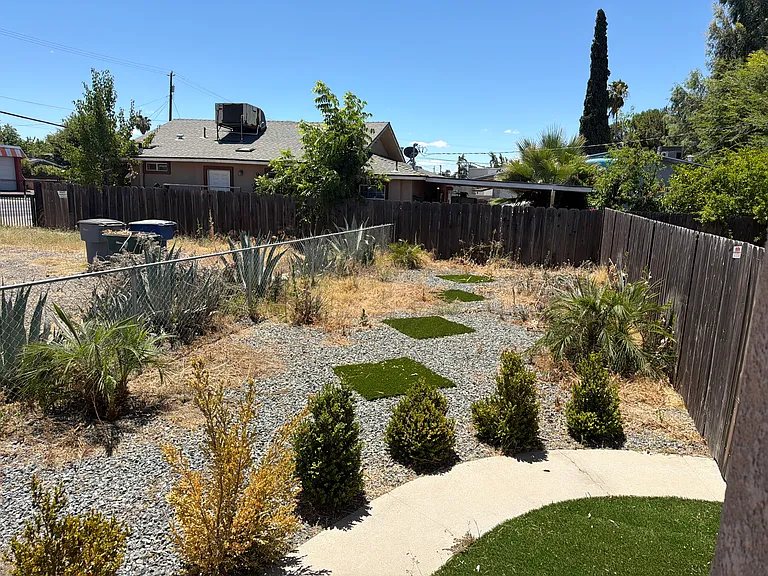 1529 N Palm Ave — Photo 8