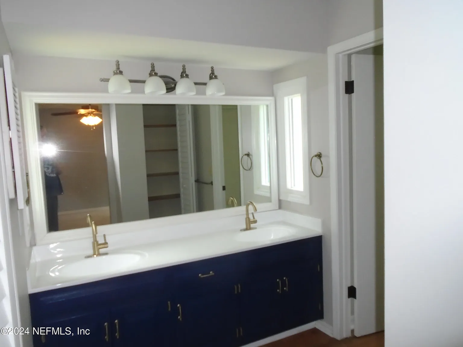 3 bed, 2.0 bath, 1704 sqft, $2,350 — Photo 4