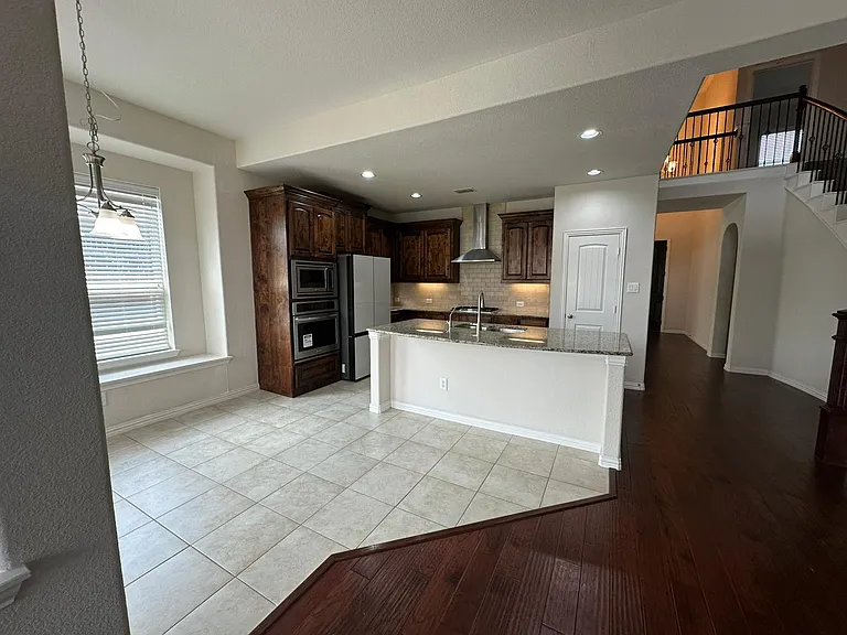 5660 Domer Dr — Photo 12