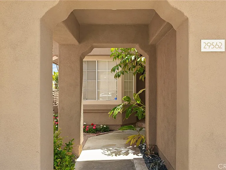 29562 Avante — Photo 4