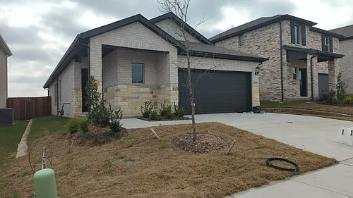 517 Clover Creek Dr Photo 1