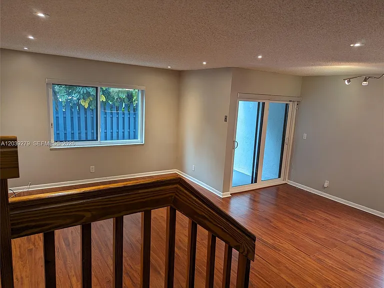 3446 Oak Dr — Photo 33
