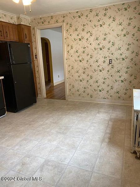 5th image of 61 Beacon Avenue