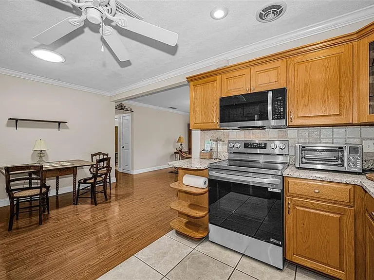 253 Park Cir S — Photo 12