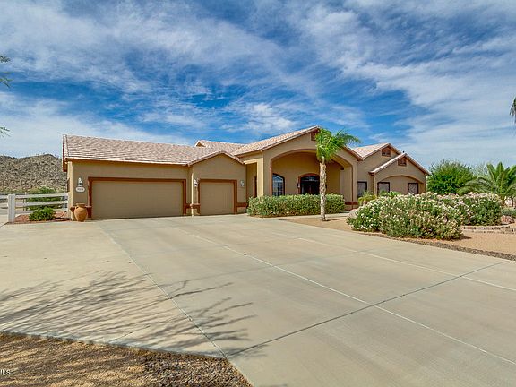 3rd image of 9298 W Weaver Cir