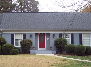112 Lowood Ln, Greenville, SC 29605