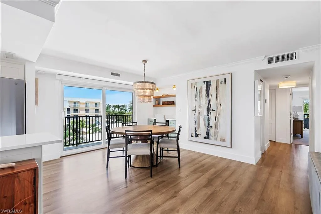 2 bed, 2.0 bath, 1196 sqft, $13,500 — Photo 4