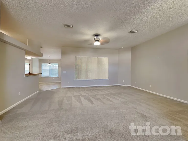 2738 Ravine Hill Dr — Photo 3