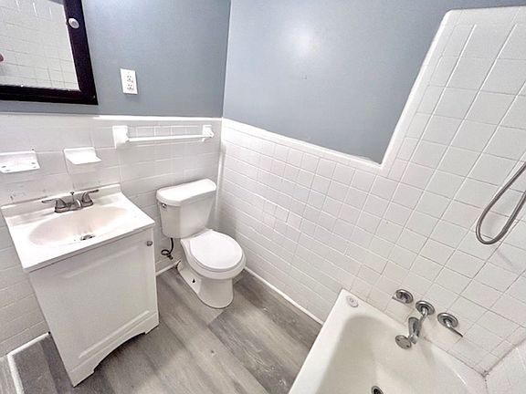 5th image of 3218 Teton Dr NW