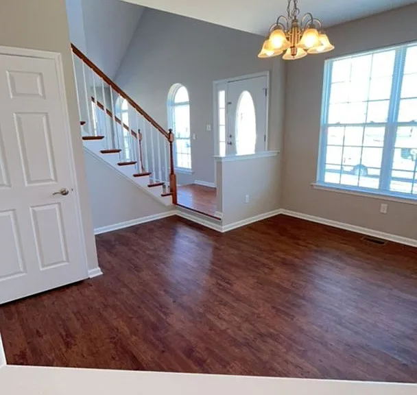 The Apartments At Weatherby — Photo 25