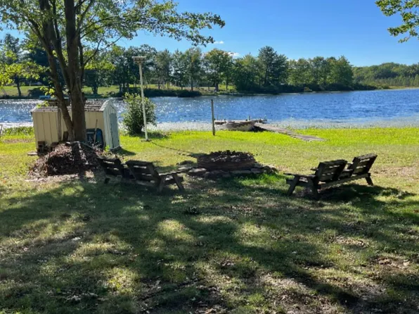 13949 Robinhood Ln, Leroy, MI 49655