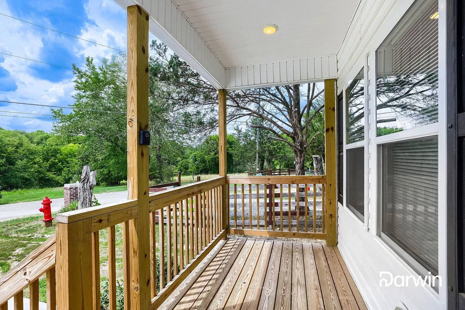 3 bed, 2.0 bath, 1385 sqft, $1,830 — Photo 4