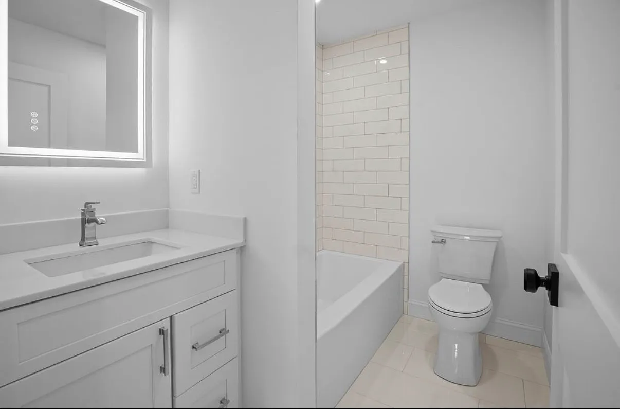 3 bed, 2.5 bath, 1614 sqft, $3,200 — Photo 4