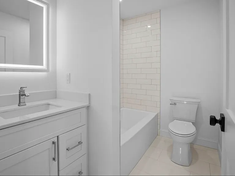 30 Manila Ave #1A — Photo 4