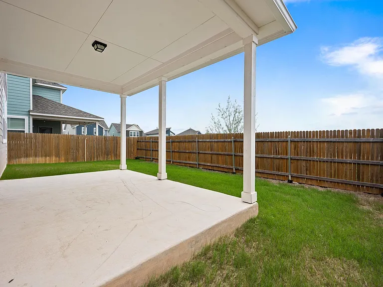 2902 Tavern Dr — Photo 30