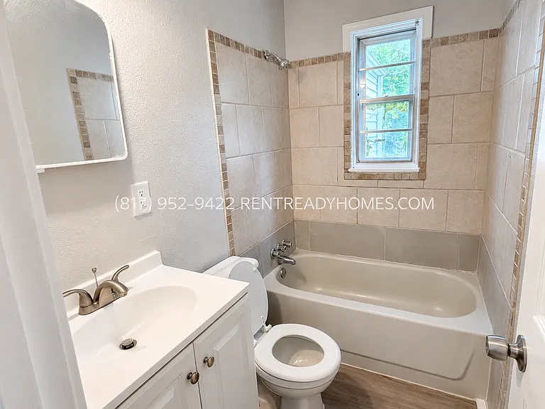 1381 Creel Ct — Photo 9