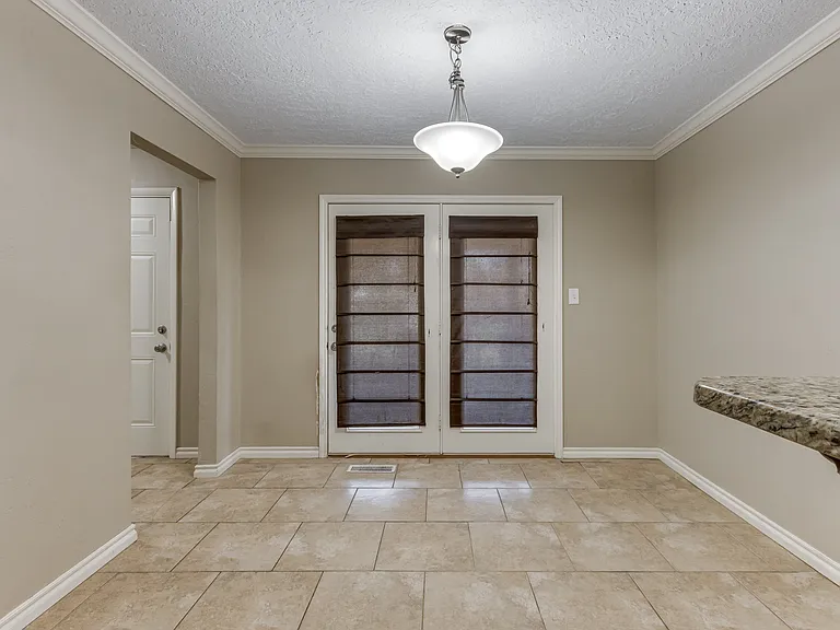 1515 Charles St — Photo 15