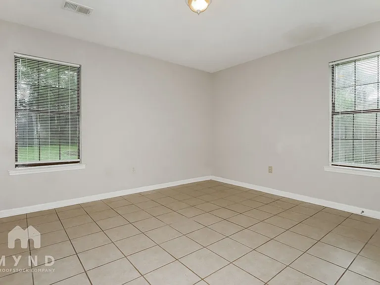 10571 Chateau Rd — Photo 10