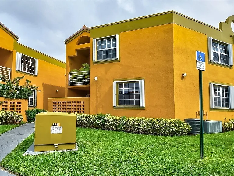 9731 Fontainebleau Blvd #F114 — Photo 2