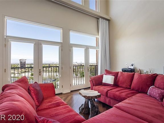 4th image of 2220 Village Walk Dr Unit 3308